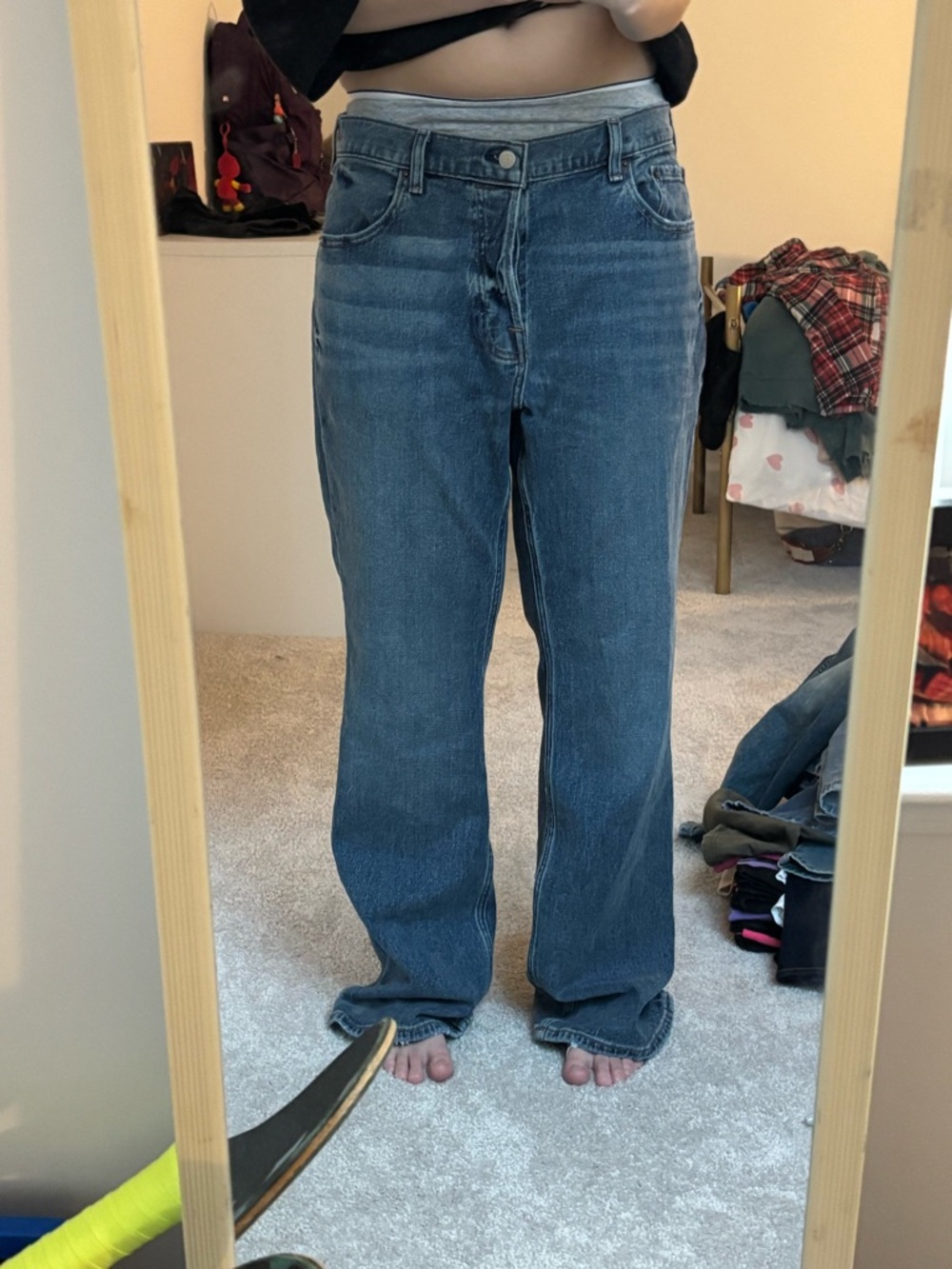 Hollister Wide-Leg High-Rise Jeans in Dark Blue Wash